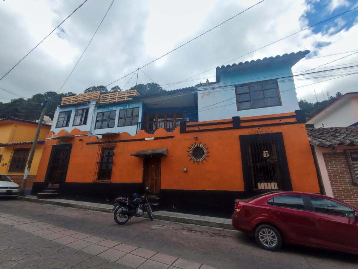 Casa Satoshi Hostel San Cristobal de las Casas Exterior photo