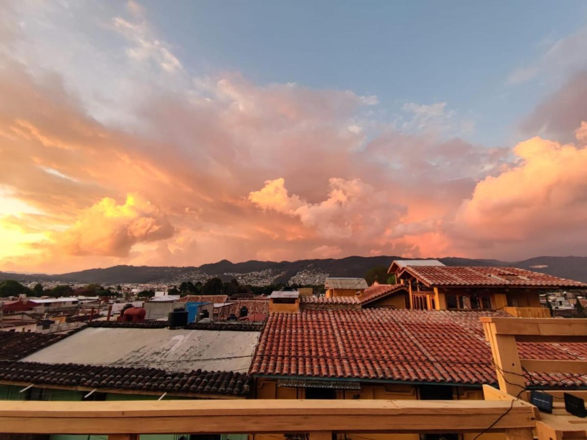 Casa Satoshi Hostel San Cristobal de las Casas Exterior photo